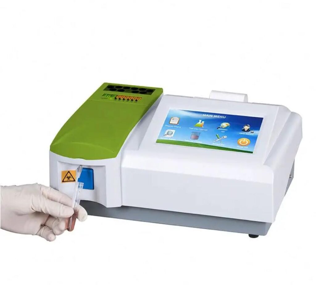 El Analizador Químico Semiautomático MSLBA51 ofrece precisión y eficiencia para laboratorios clínicos veterinarios. BIO VET TECH SAS COLOMBIA 